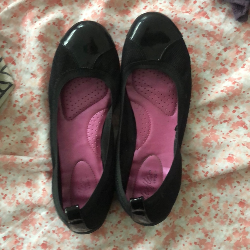 Black flats